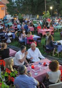 Одржан девети летњи улични ерски кабаре