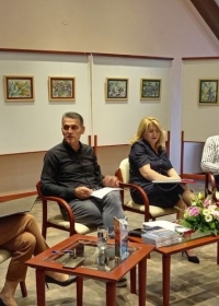 Промоција збирке песама Горана Перишића под називом „Троножац”