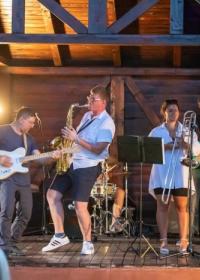 ШЕСНАЕСТИ ЛЕТЊИ УЛИЧНИ ЕРСКИ КАБАРЕ