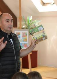 Дружење основаца са писцем за децу и одрасле Бојаном Љубеновићем