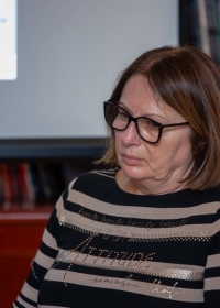 Мирјана Црнчевић, библиотекар